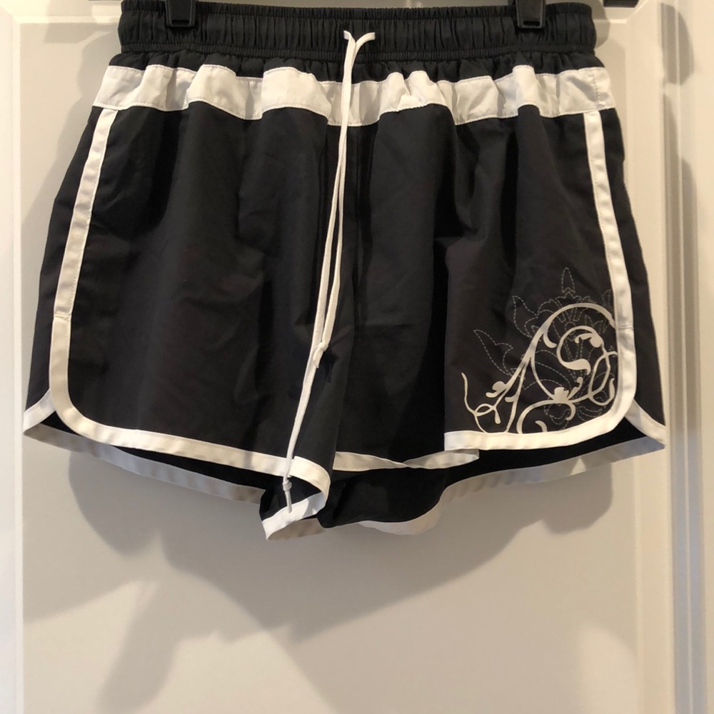 Super cute and breezy Athleta running shorts